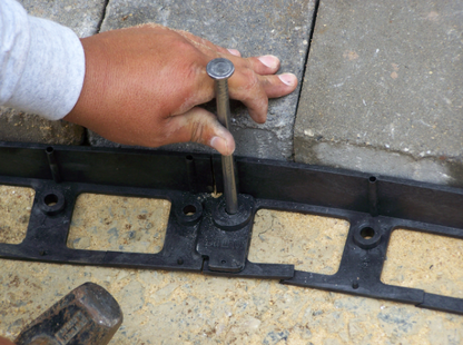 Barrier Paver Edging 8 Pack - 53.6'